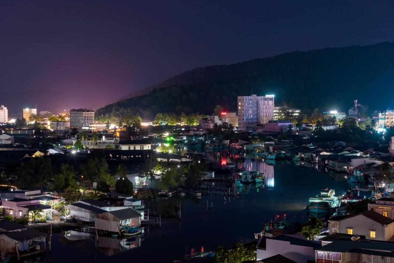 The Empire Hotel Phu Quoc Buitenkant foto