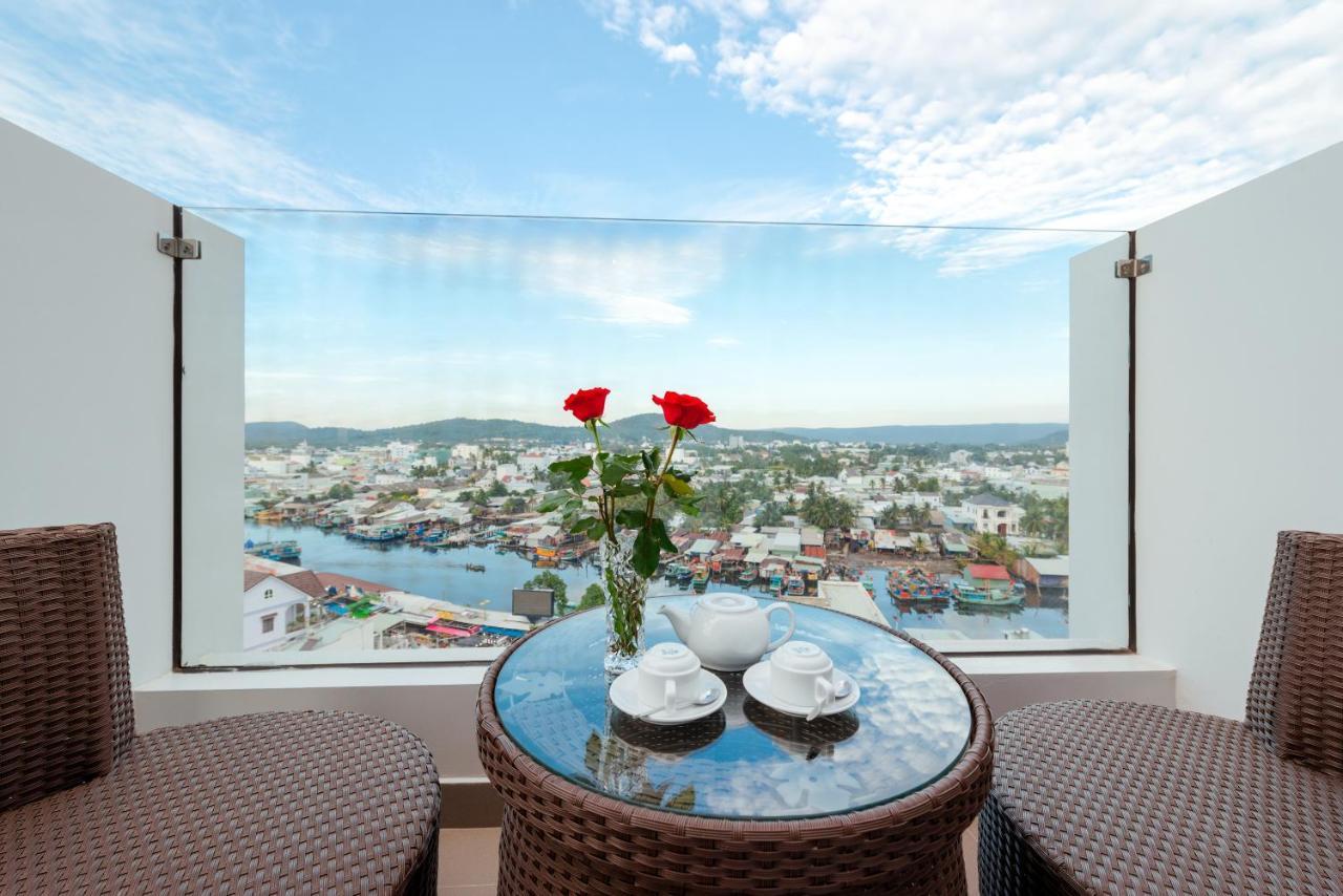 The Empire Hotel Phu Quoc Buitenkant foto
